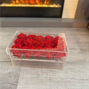 Venus et Fleur Clear Jewelry Box with Red Roses